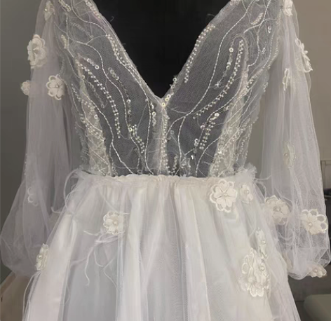 包邮立体剪裁服装设计作业,上衣和长裙是分开...