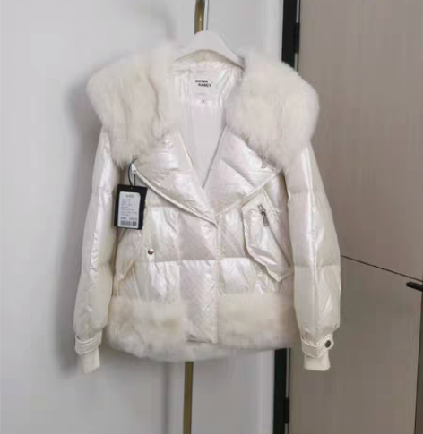 原价四千多全新设计师款真皮草羽绒服L码数偏...