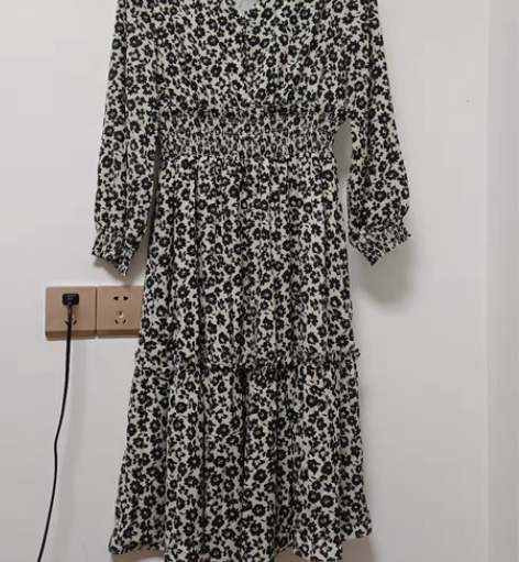 包邮全新秋季新款 高腰松紧腰收腰显瘦V领印...