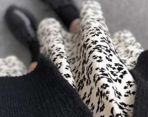 转卖日系复古植绒半身裙女秋冬灯芯绒碎花A字...