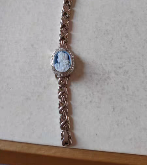 lei天然卡梅奥签名手表 走时正常电池已换...