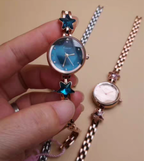 包邮全新 金米欧品牌手链手表女亏本处理，实...