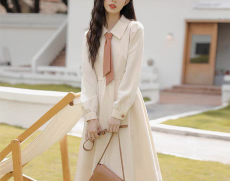 转卖裙子2023年新款衬衫裙学院风减龄长袖...