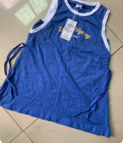 皮尔卡丹女宝无袖连衣裙运动风，130码全新...