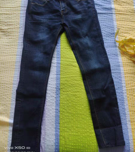 包邮VIVIENNE牛仔铅笔裤，29码，全...