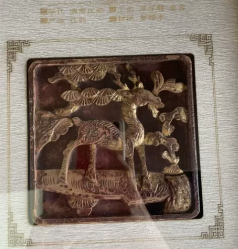 福禄寿图，清末民初 深浮雕，鎏金工艺，香樟...