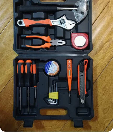 全新工具箱一套，北京海淀清河小营桥附近自取...