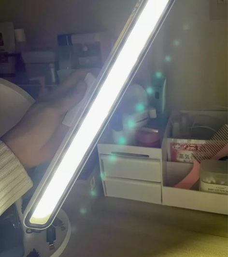 磁吸护眼台灯宿舍用大学生学习寝室酷毙灯便携...