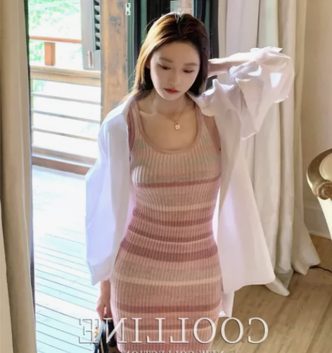 渐变条纹针织背心连衣裙女夏季温柔风显白小个...