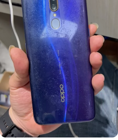 oppoA9 4?128g 功能正常 花机...