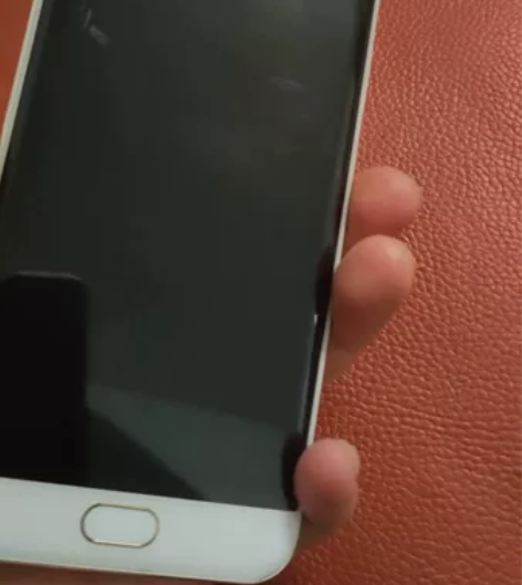 vivo Xplay6。6+64g的。屏幕...