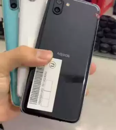 夏普r2  AQUOS R2夏普shv42...