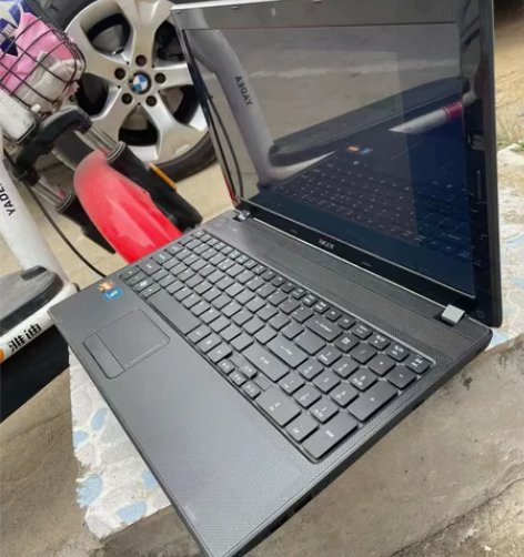 宏基四核笔记本  看电视玩游戏 轻松运行 ...