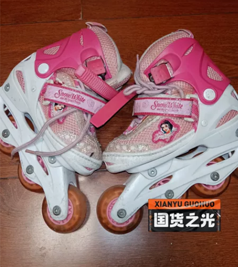 儿童旱冰鞋，尺码可调整，因小朋友害怕摔跤，...