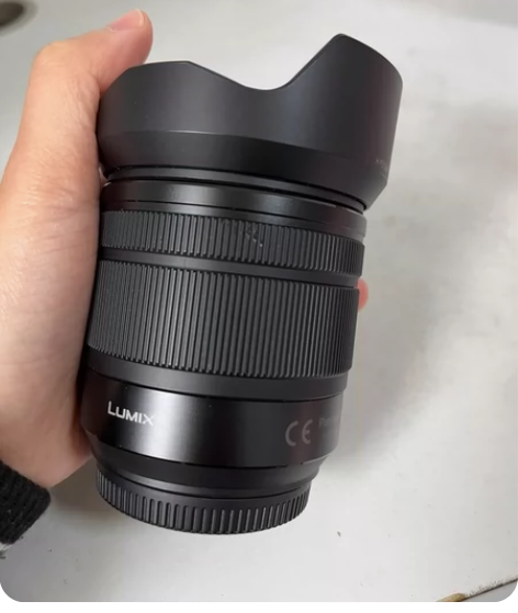 松下原装12-60mm镜头一代。成色如下图...