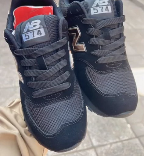 闲置朋友送的全新新百伦NB574女鞋百搭休...