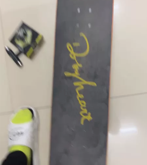 Dbh 滑板 单板 划过几次一直放寝室了，...