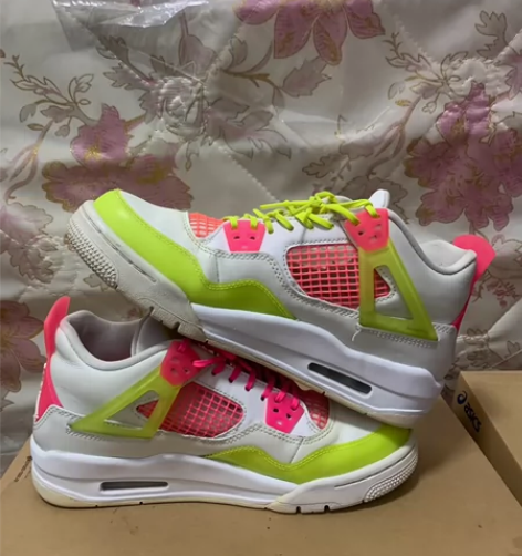 aj4糖果  39码499 支持验货包，但...