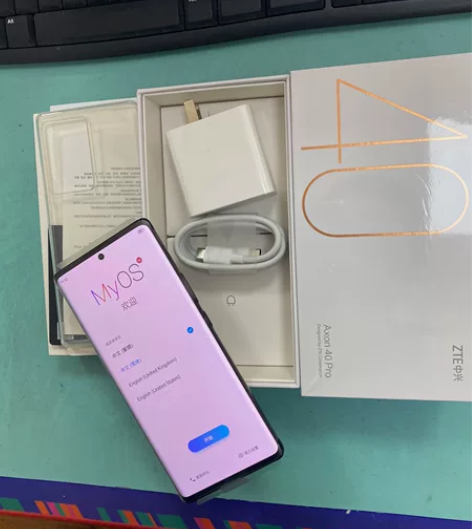中兴axon40pro 8+256黑色准新...