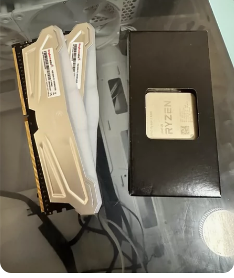 金百搭达星爵 8G 两根 3200 23年...