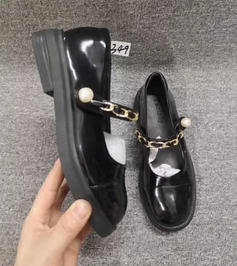 37码厚底魔术贴玛丽珍单鞋 图片都是实拍图...