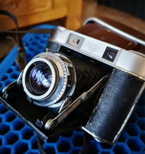 海鸥203相机大拔轮，品相一般，有对焦黄斑...