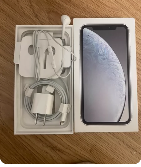 苹果原装充电器+耳机 之前买手机送的一直没...