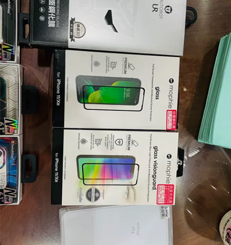 快来捡漏，搬家整理出库存，全新品牌钢化膜、...