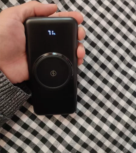 低价出正品罗马仕充电宝20000毫安支持无...