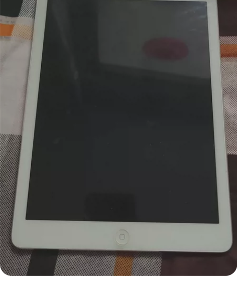 ipad air，国行，成色好，账号可退出...