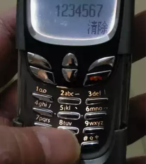 诺基亚手机功能正常没有电池和充电器，二手物...