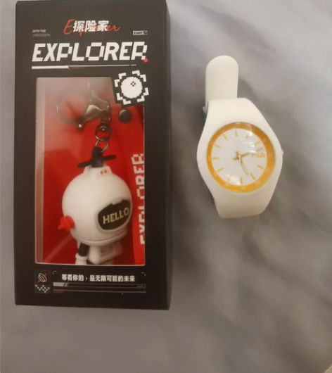 出闲置斐乐手表＋送钥匙扣＋包邮 几乎全新 ...