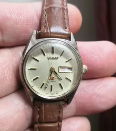 日本西铁城自动机械女表，表径26.5毫米，...