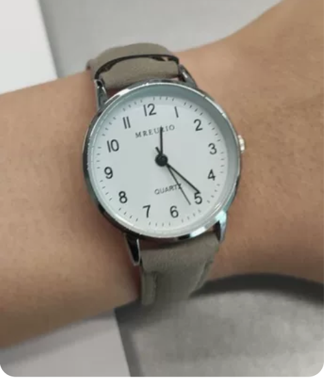 手表，全新包邮，10.9一个，再送电池一个...