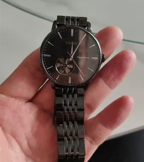 雷诺手表，男款，成色一般，没有发票，和盒子...