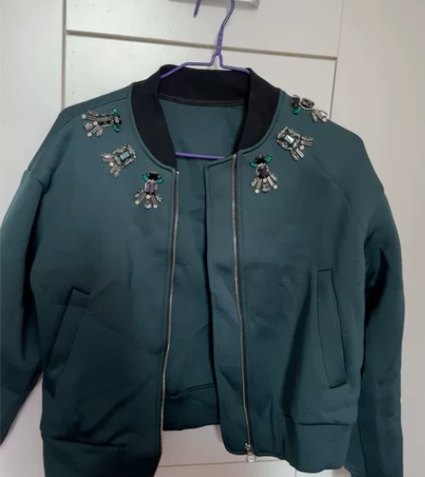 特价清仓moco绿色棒球外套,宽松款专柜入...