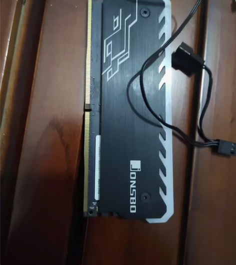 镁光DDR4 2400 16G内存条 ，鲁...