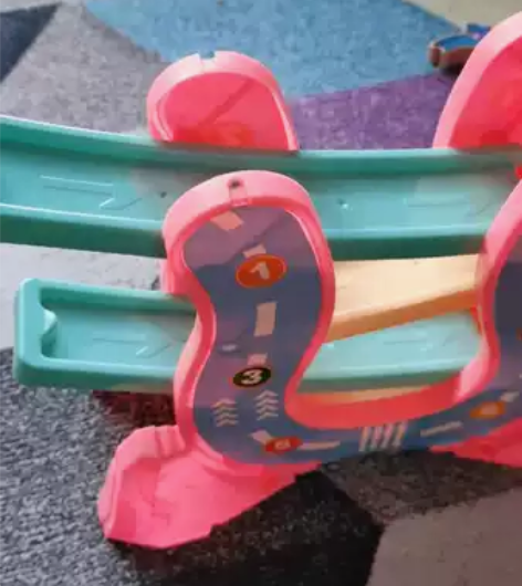 全新轨道车玩具，滑滑车 这个是装好的在家玩...