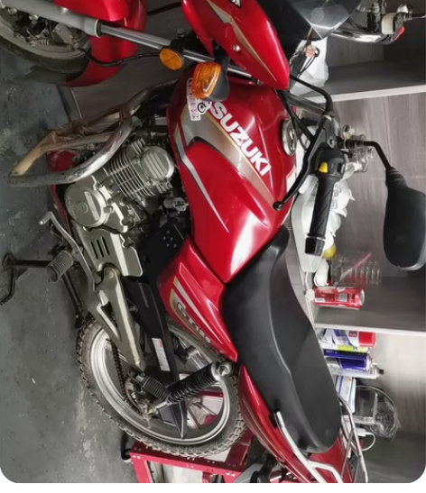 铃木gs 125裸车出售几乎全新，没怎么骑...