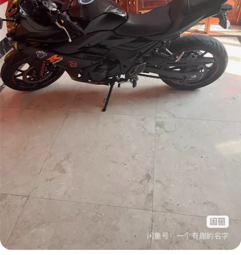 20年GSX250  一万零几百公里，公里...