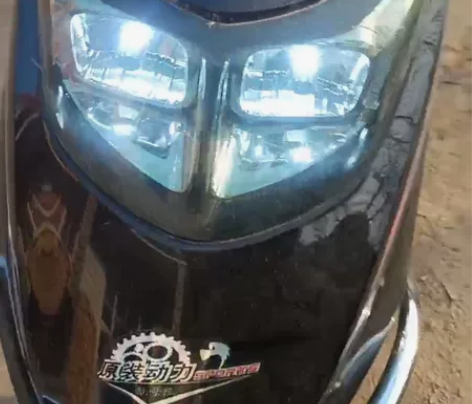 便宜出售一辆几乎全新的72v大踏板电动车，...