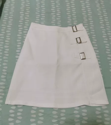 女团风高腰显瘦韩版百搭A字半身短裙白色 颜...