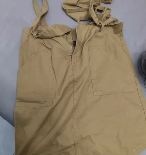 背带裙 感兴趣的话点“我想要”和我私聊吧～...