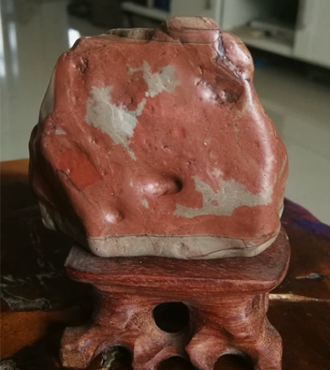 奇石,新疆五彩泥石,一个有画面有故事的奇石...