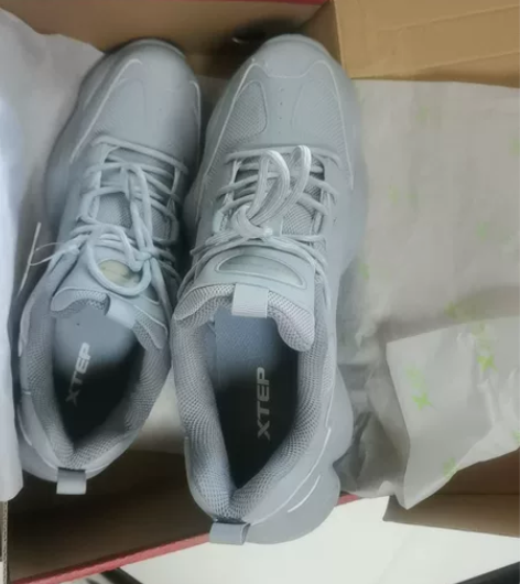 特步男鞋44码，全新， 感兴趣的话点“我想...