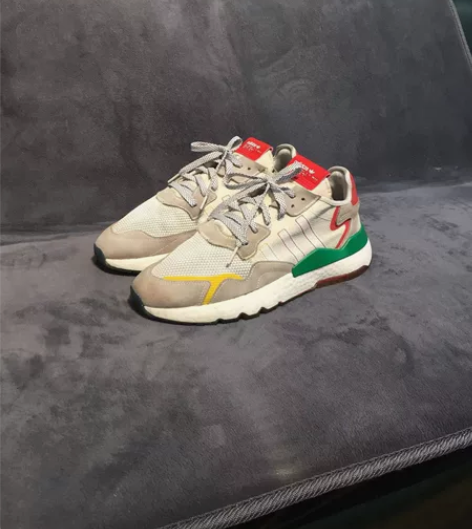 闲置44码阿迪达斯专柜正品鞋子，9成新正品...