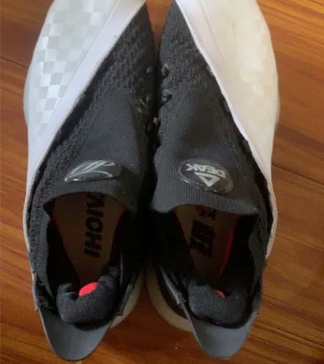 匹克运动鞋，黑白色，号45，鞋面有污渍，无...