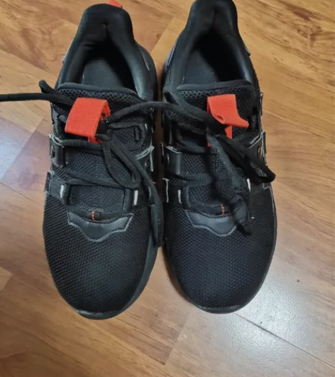 乔丹男童春秋透气款，37码，带鞋盒，没穿多...