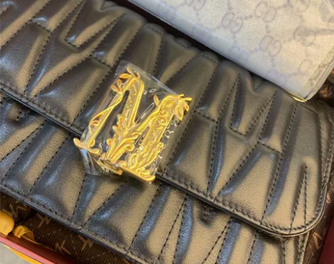 小香风菱格链条包女斜挎小包专柜名牌女包真皮...