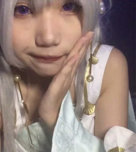 西施游龙清影 到你手三手 我就试妆和学校活...